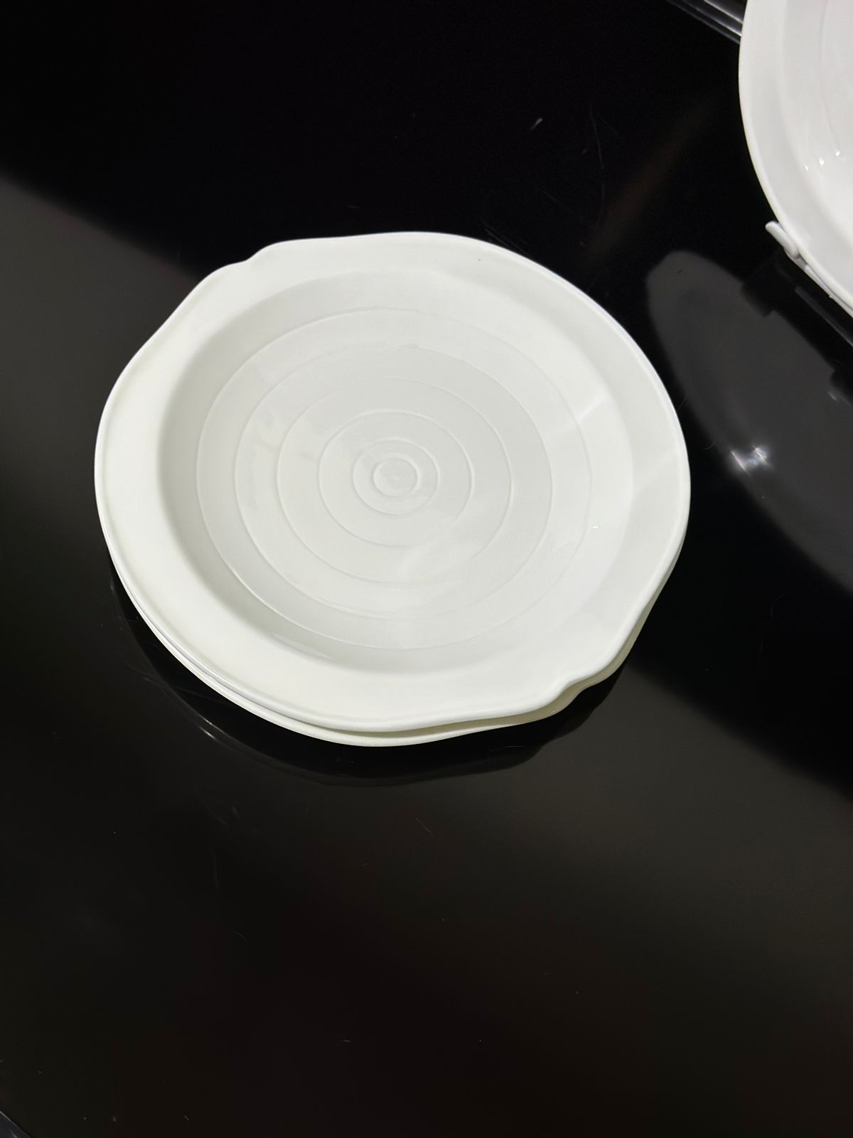 Decorative circle Bright White Porcelain Flat Plate styl9 - Diqqawi Plates