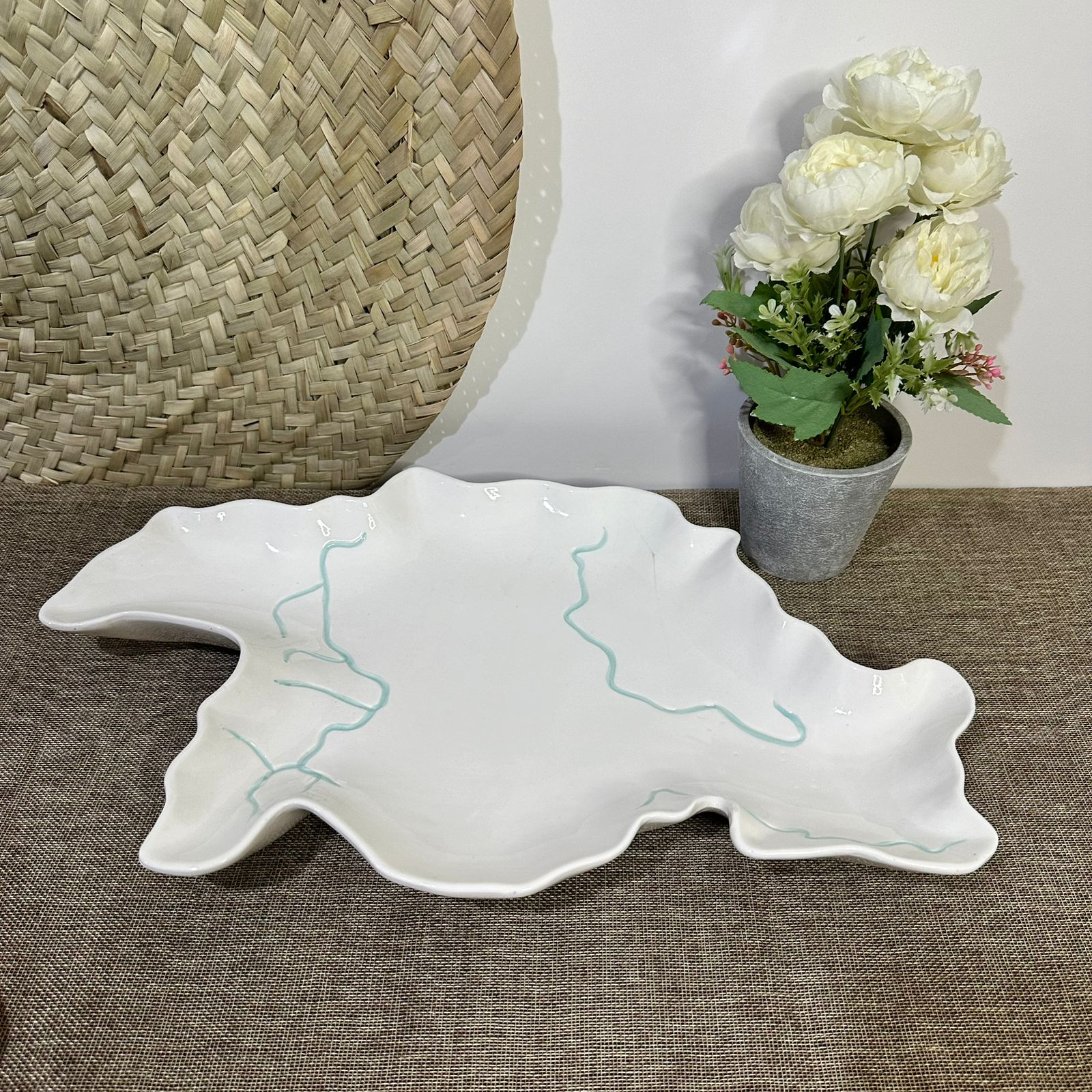 Irregular Stylish Porcelain Serving Platter styl1 - Diqqawi Plates