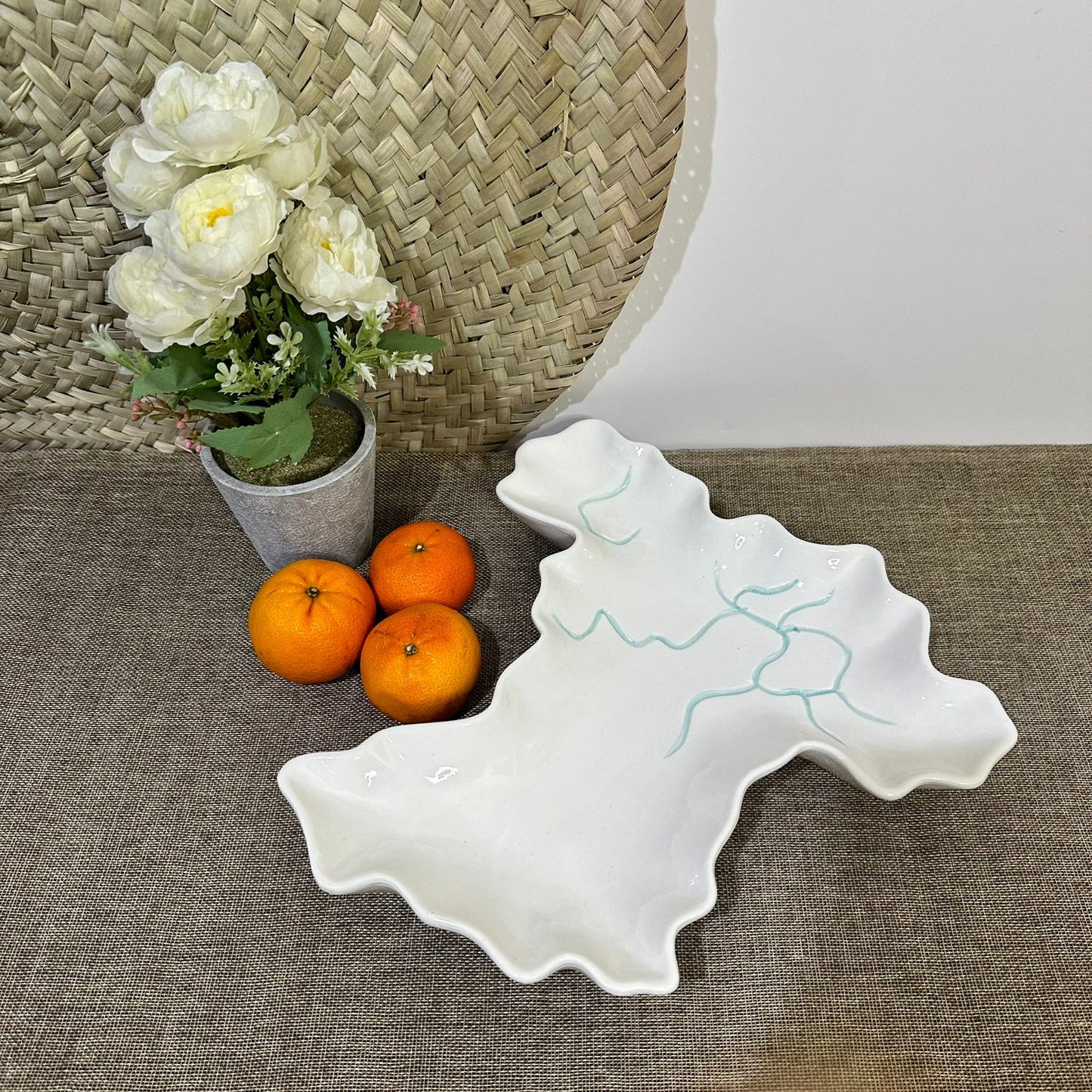Irregular Stylish Porcelain Serving Platter styl5 - Diqqawi Plates