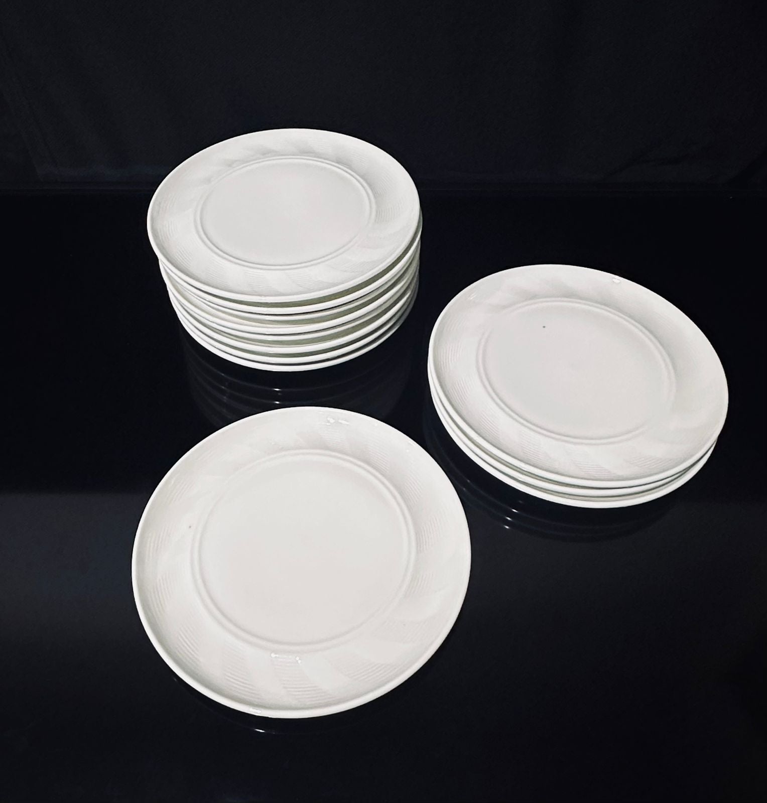Luxury Decorated White flat plate porcelain styl8 - Diqqawi Plates