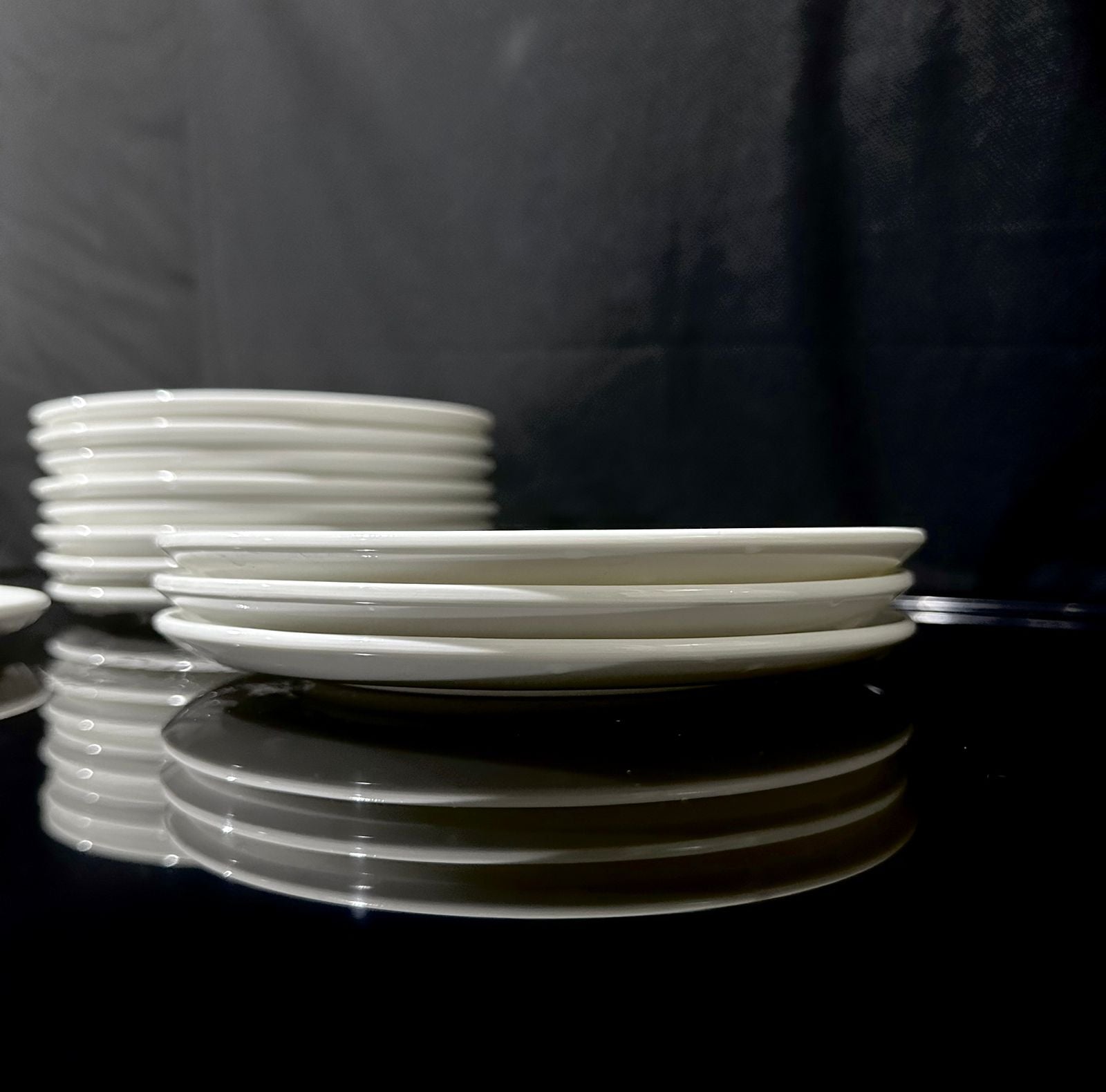 Luxury Decorated White flat plate porcelain styl8 - Diqqawi Plates